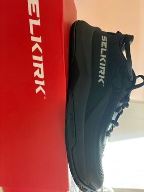 Selkirk men’s  Black Athletic Shoe 10 new in box  pickleball